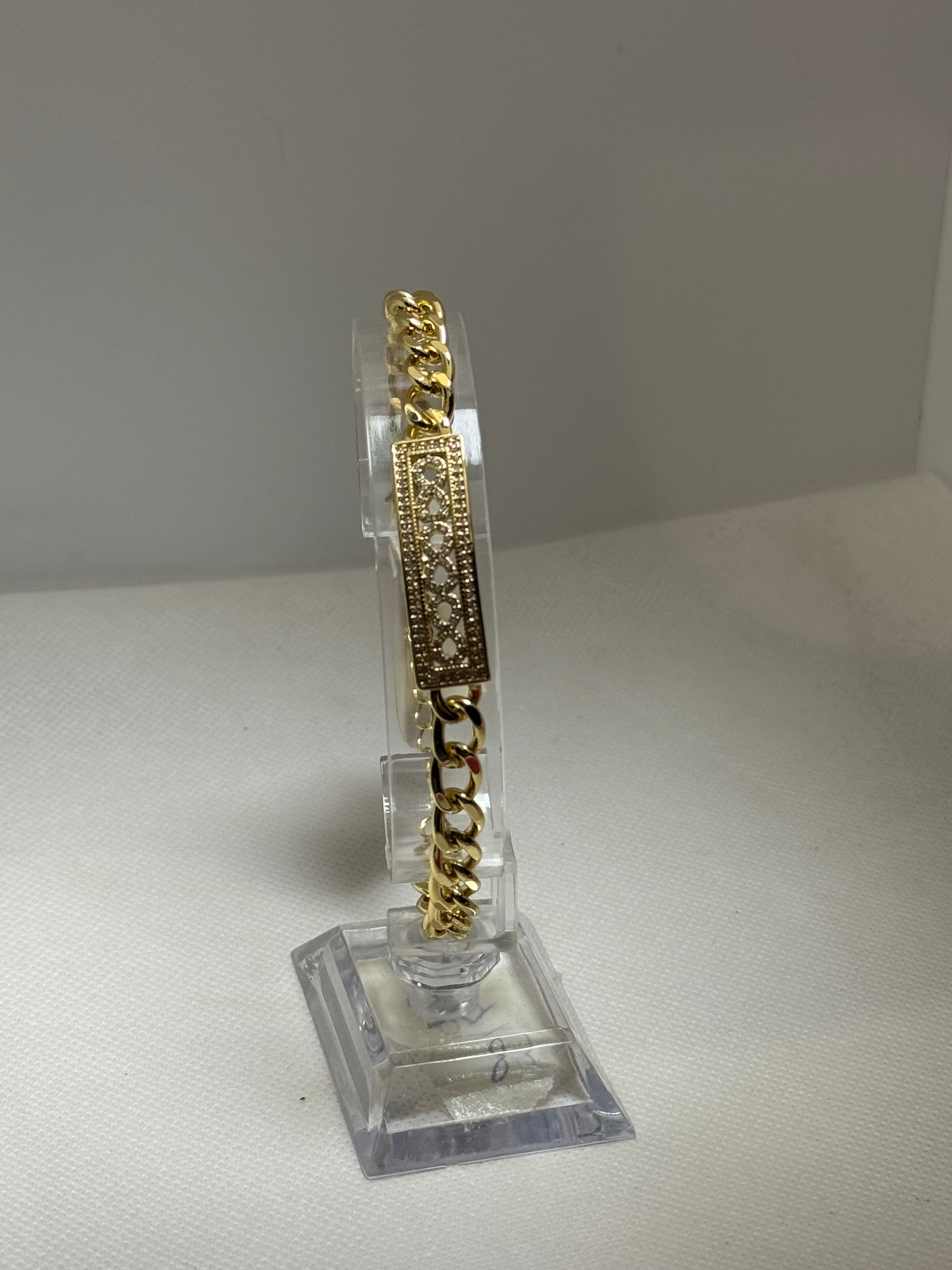 bracelet style cubana